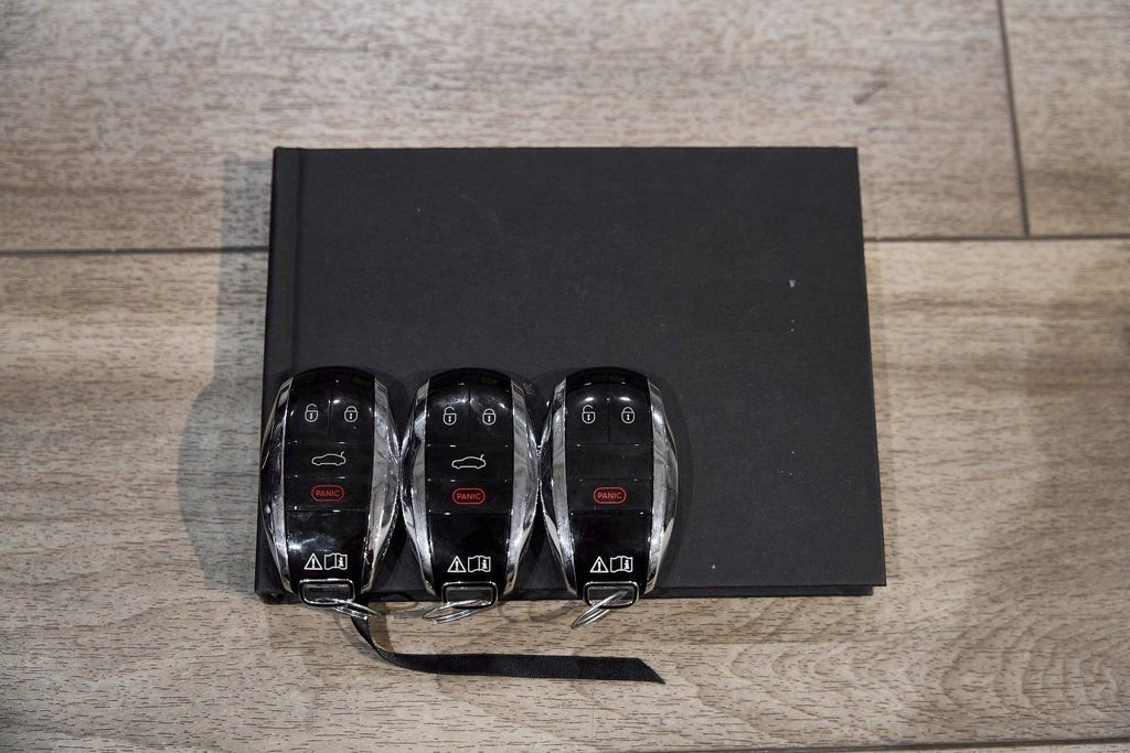 Used 2023 Bentley Continental GT Azure image 72