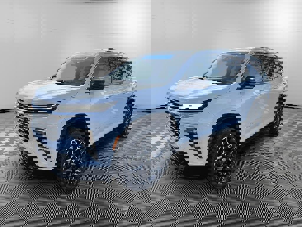 New 2026 Chevrolet Traverse High Country w/ LPO, Floor Liner Package image 3