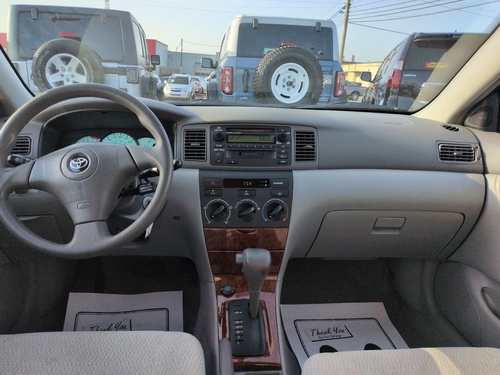 Used 2004 Toyota Corolla LE FWD image 12