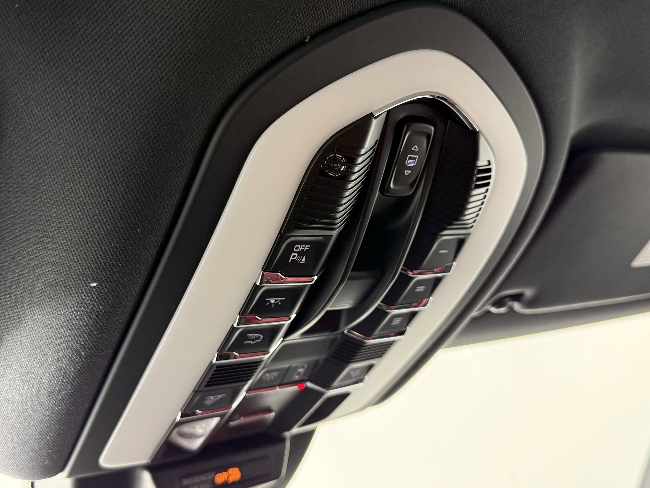 Certified 2026 Porsche Macan S AWD/4WD image 19