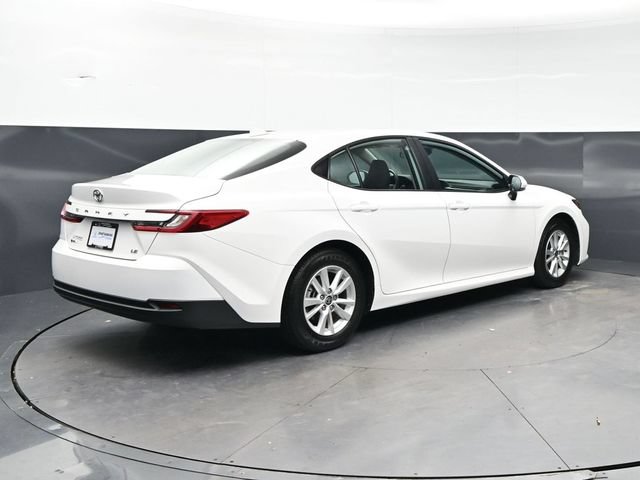 Used 2025 Toyota Camry LE FWD image 5