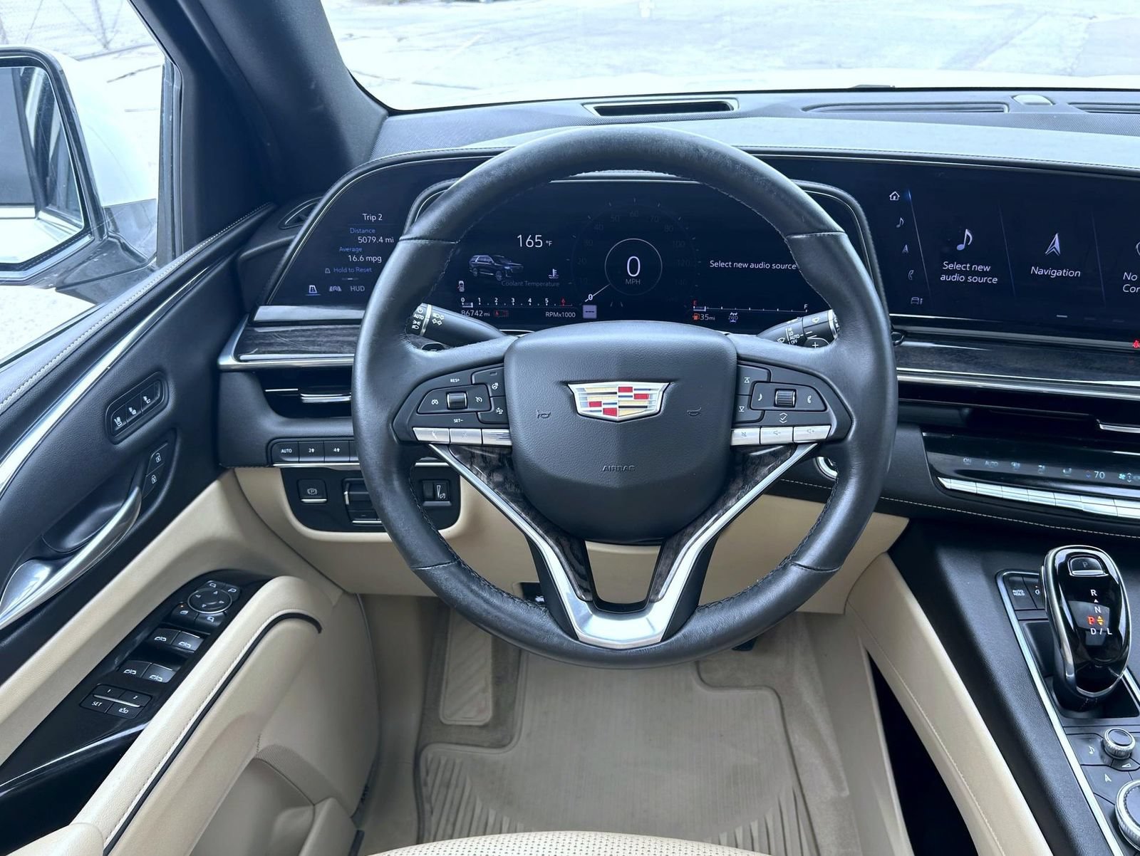Used 2021 Cadillac Escalade Premium Luxury w/ Performance Package AWD/4WD image 15