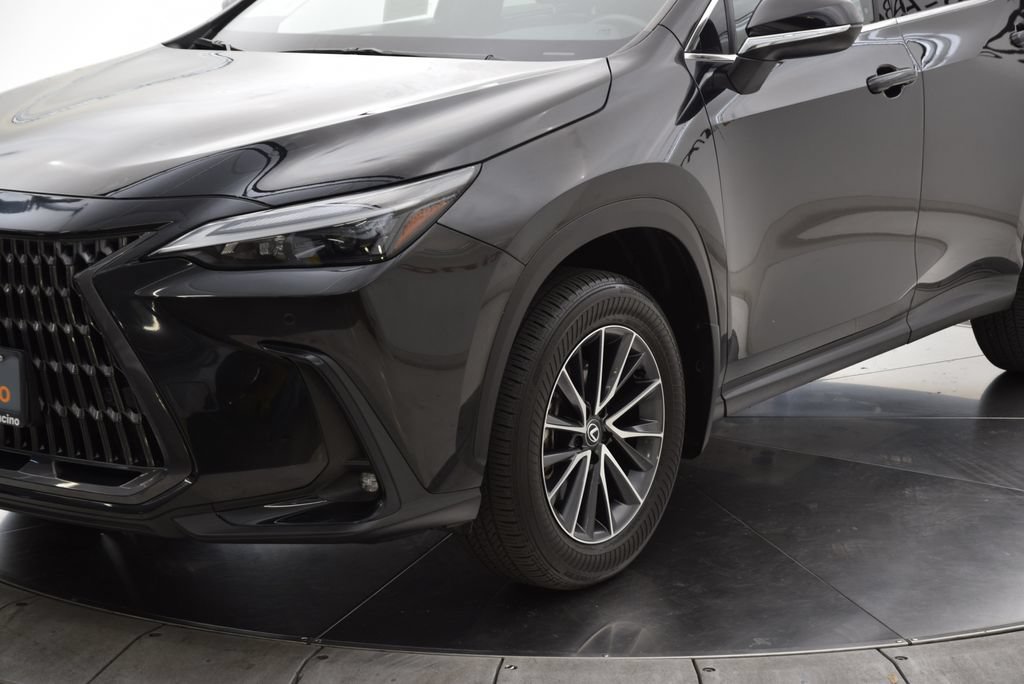 Used 2025 Lexus NX 250 FWD image 11