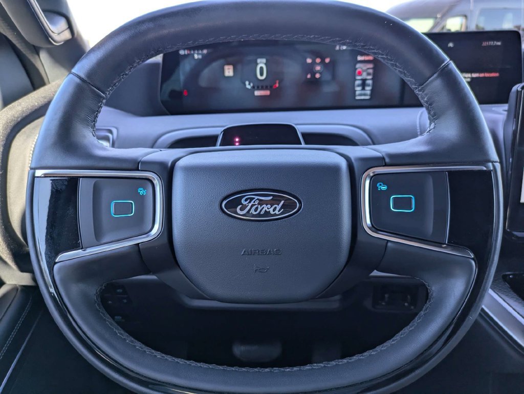 Certified 2025 Ford Expedition Max Platinum w/ Stealth Appearance Package AWD/4WD image 30