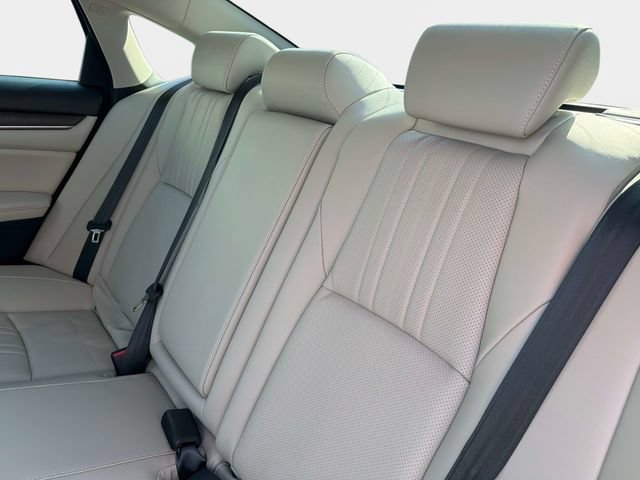Used 2022 Honda Accord Touring image 12