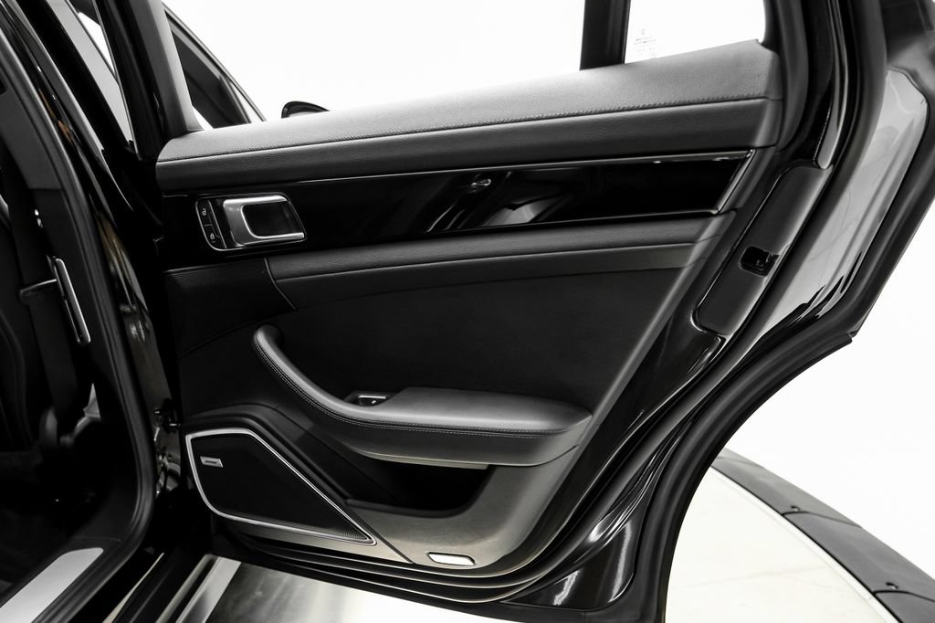 Used 2022 Porsche Panamera 4 AWD/4WD image 51