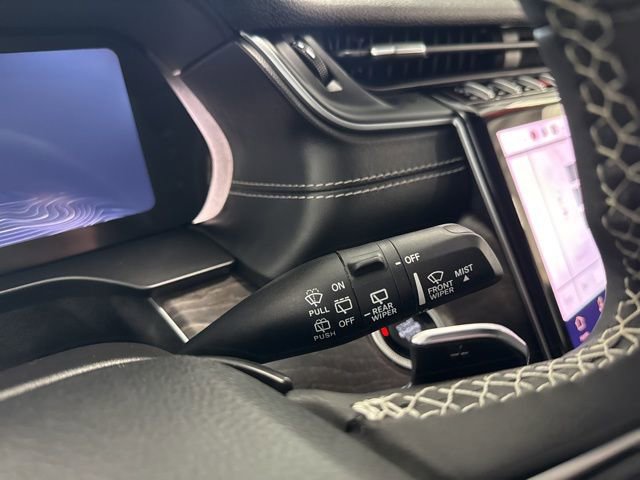 Used 2023 Jeep Grand Cherokee Limited w/ Trailer Tow Prep Group (B) image 39