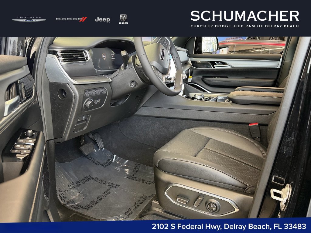 New 2026 Jeep Grand Wagoneer Limited AWD/4WD image 11