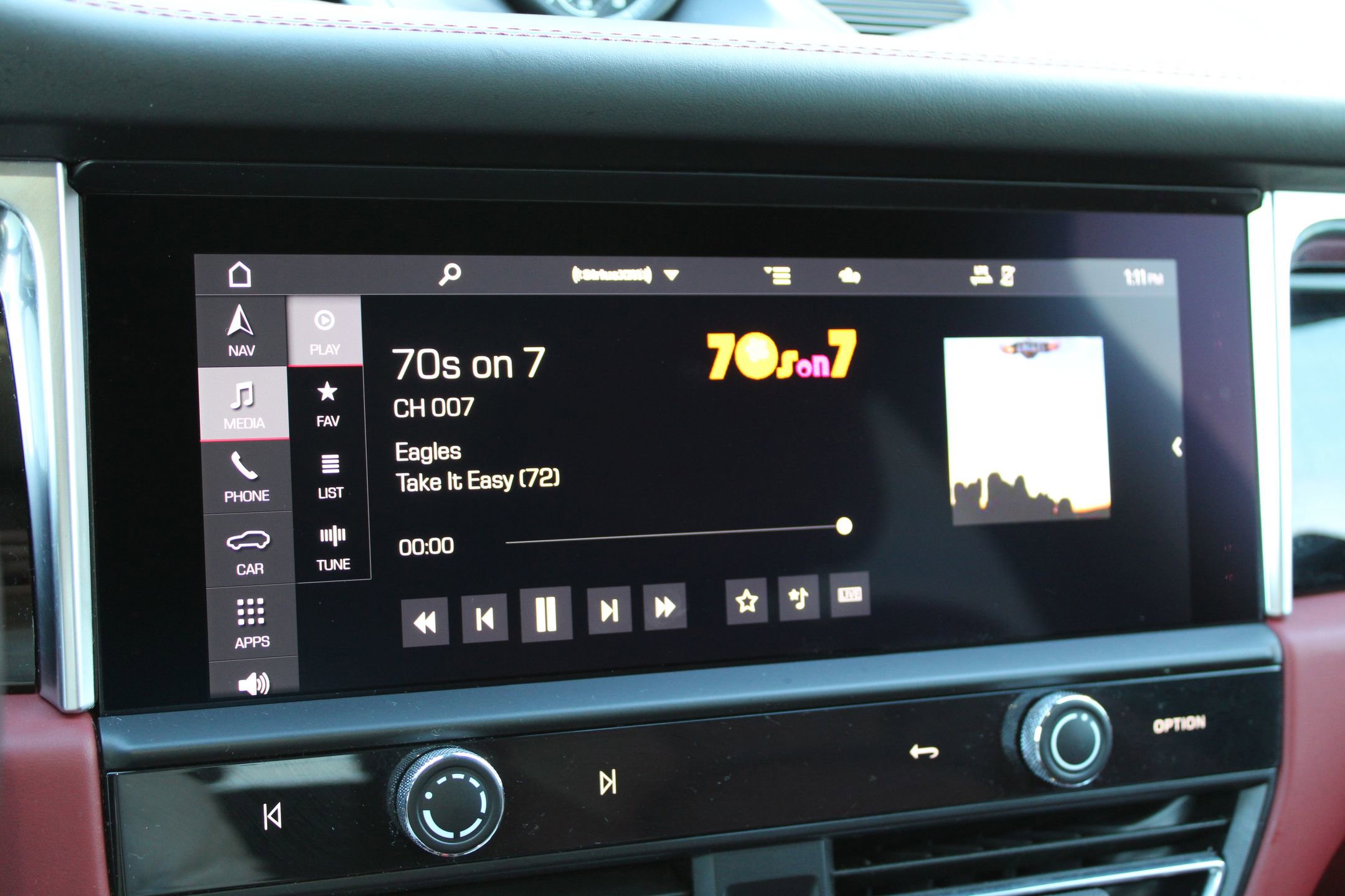 Certified 2024 Porsche Macan S image 18