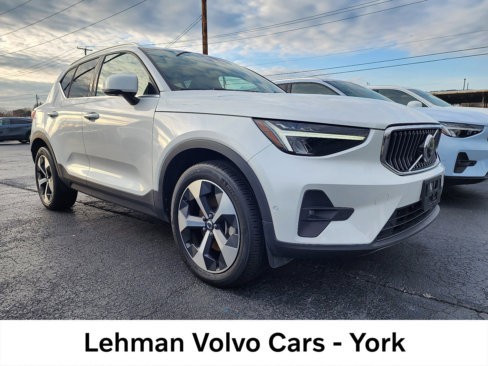 Certified 2023 Volvo XC40 B5 Plus w/ Driver Assist Package image 1