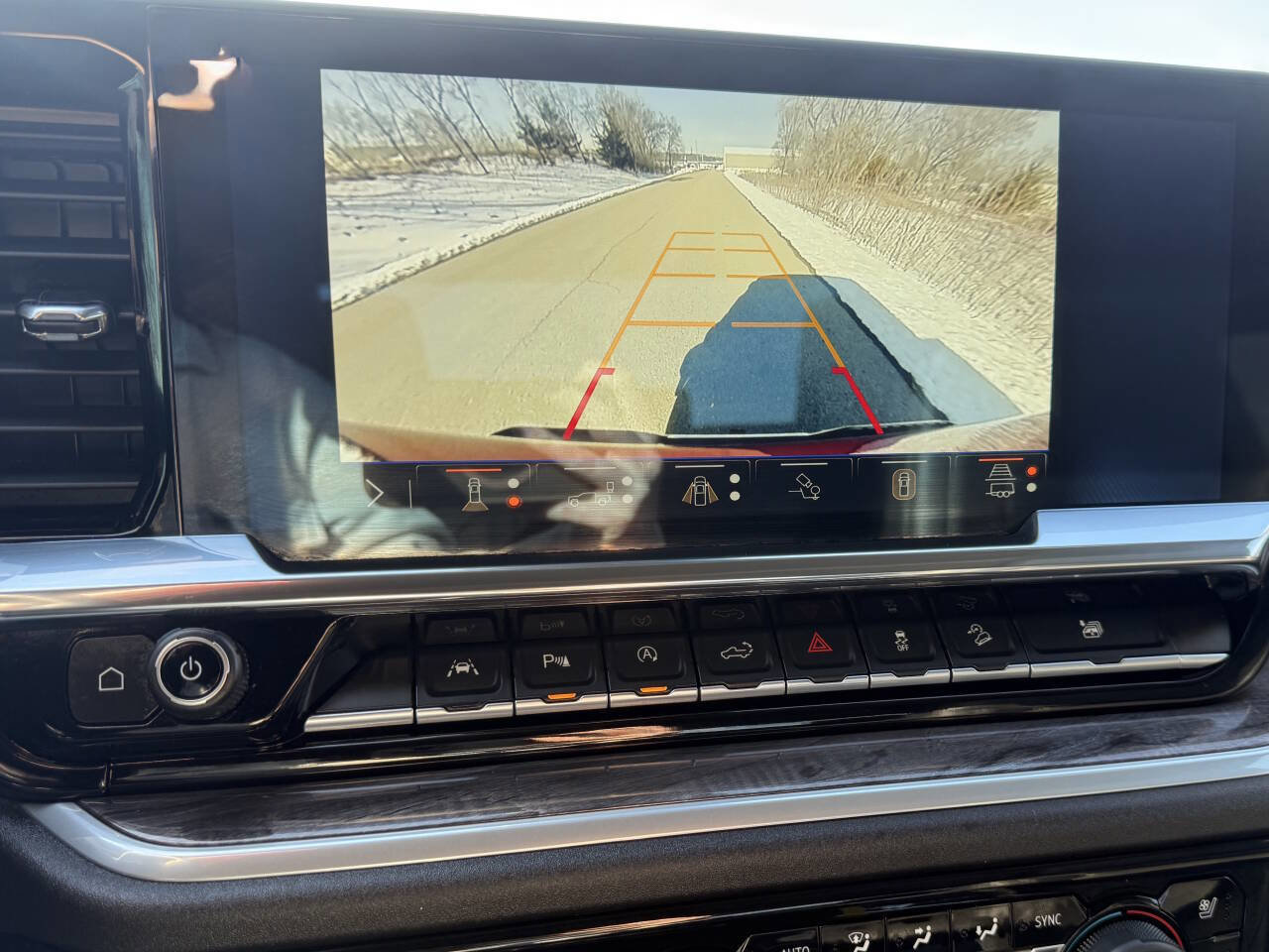 Used 2025 Chevrolet Silverado 1500 LTZ image 13