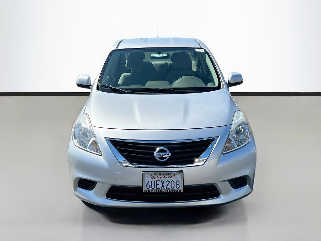 Used 2012 Nissan Versa SV FWD image 2