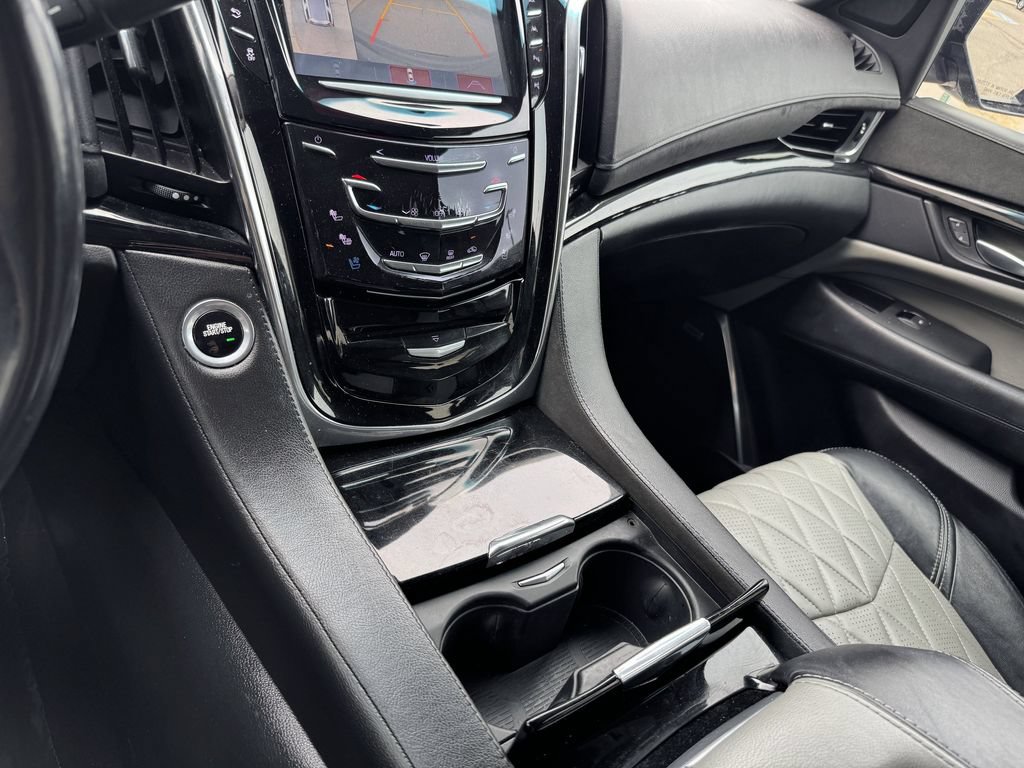 Used 2017 Cadillac Escalade ESV Premium Luxury AWD/4WD image 24