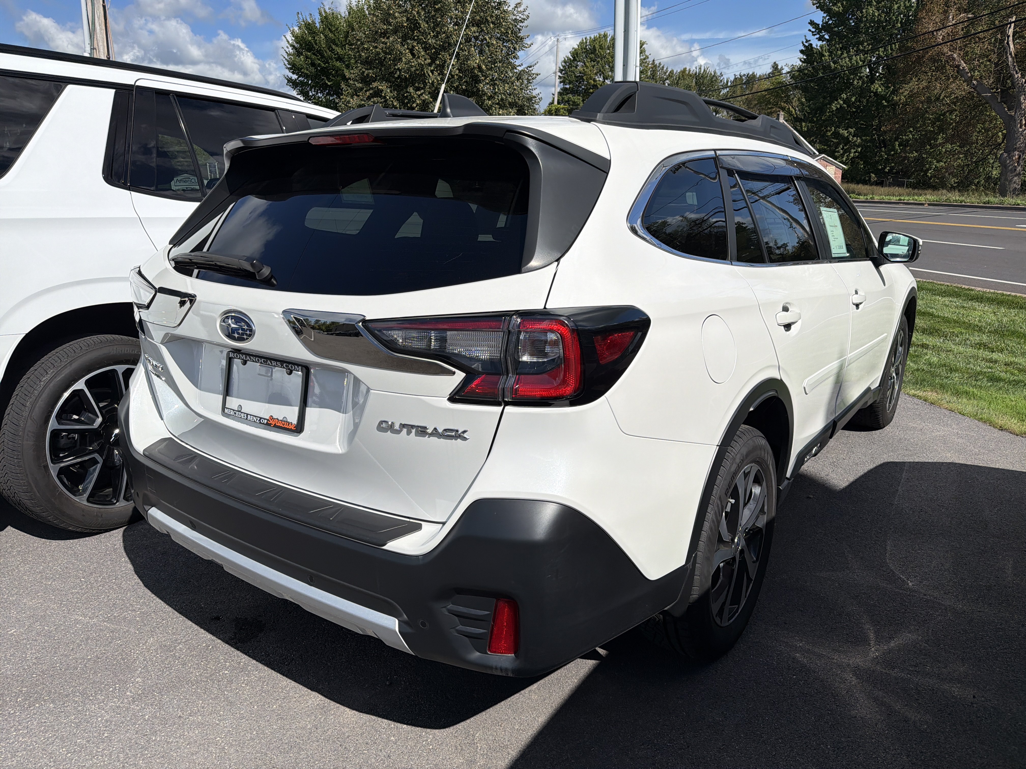 Used 2021 Subaru Outback Limited AWD/4WD image 7