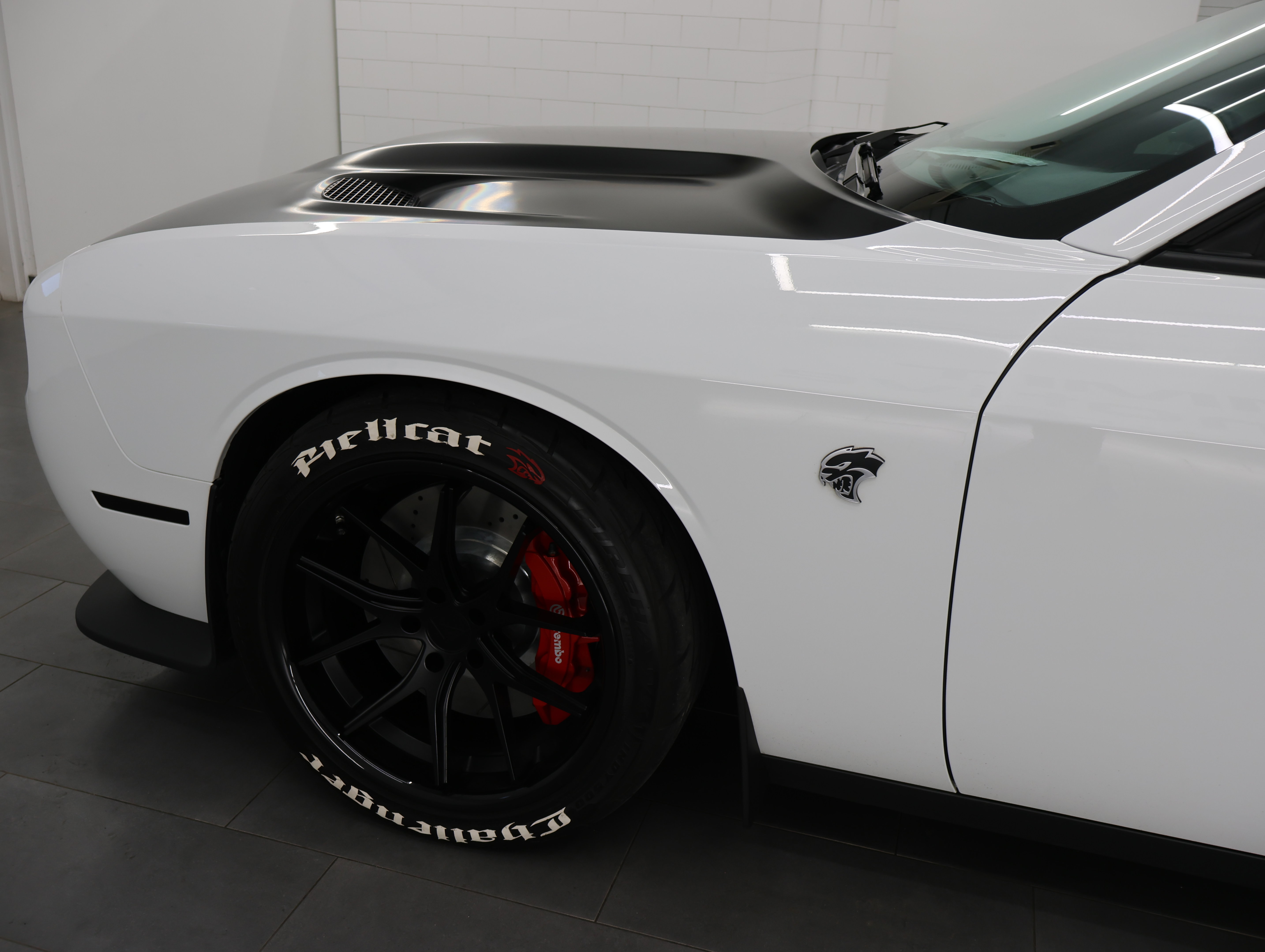 Used 2017 Dodge Challenger SRT Hellcat RWD image 34