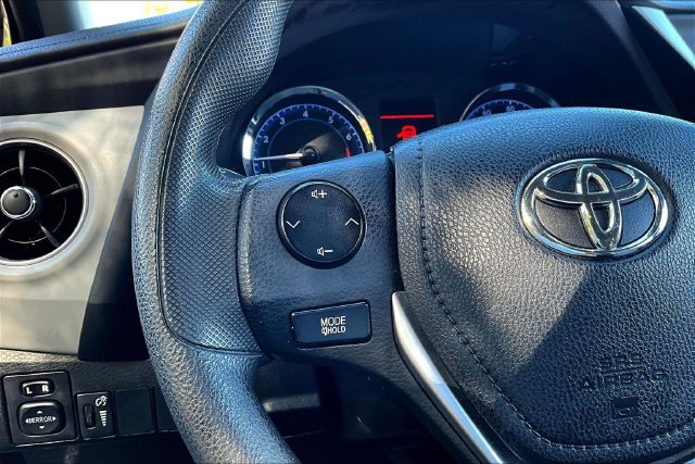 Used 2019 Toyota Corolla LE FWD image 11