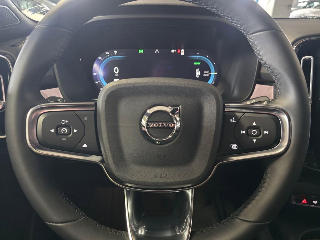 Certified 2023 Volvo C40 P8 Recharge Ultimate w/ Protection Package Premier AWD/4WD image 27