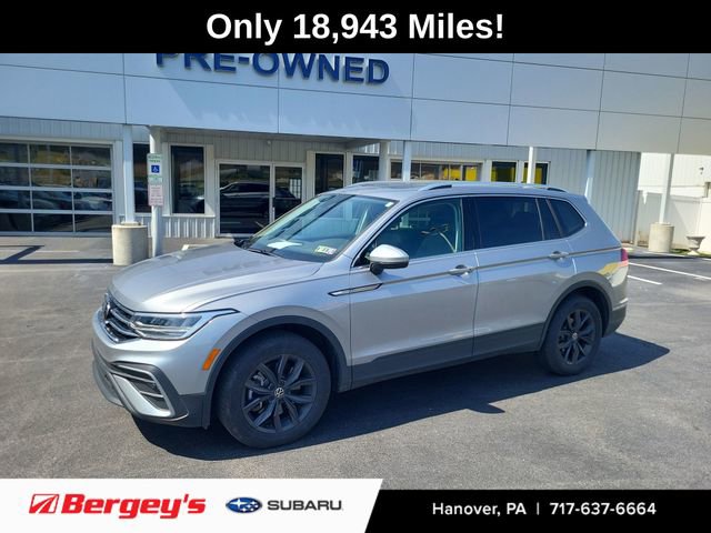 Used 2024 Volkswagen Tiguan SE w/ Panoramic Sunroof Package