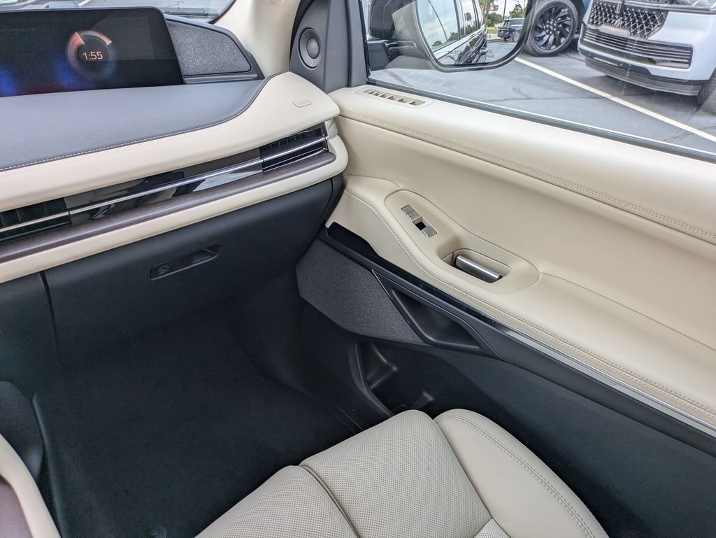 New 2027 Lincoln Navigator Reserve AWD/4WD image 18