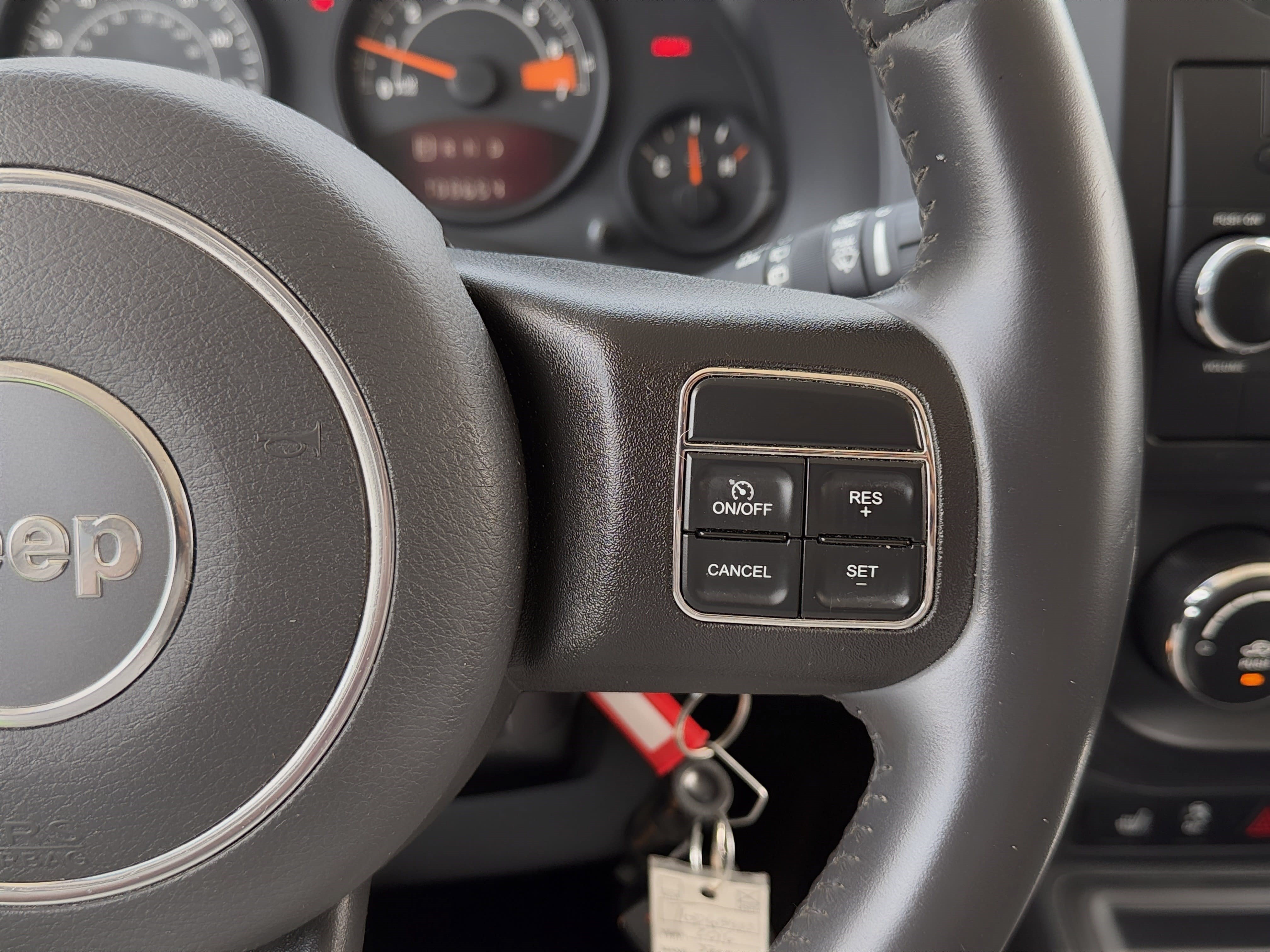 Used 2016 Jeep Patriot Latitude AWD/4WD image 22