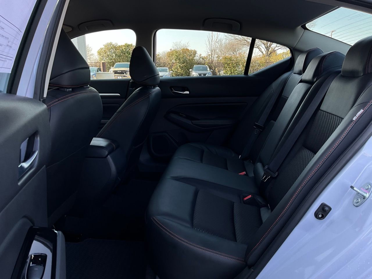 Used 2025 Nissan Altima 2.5 SR image 13