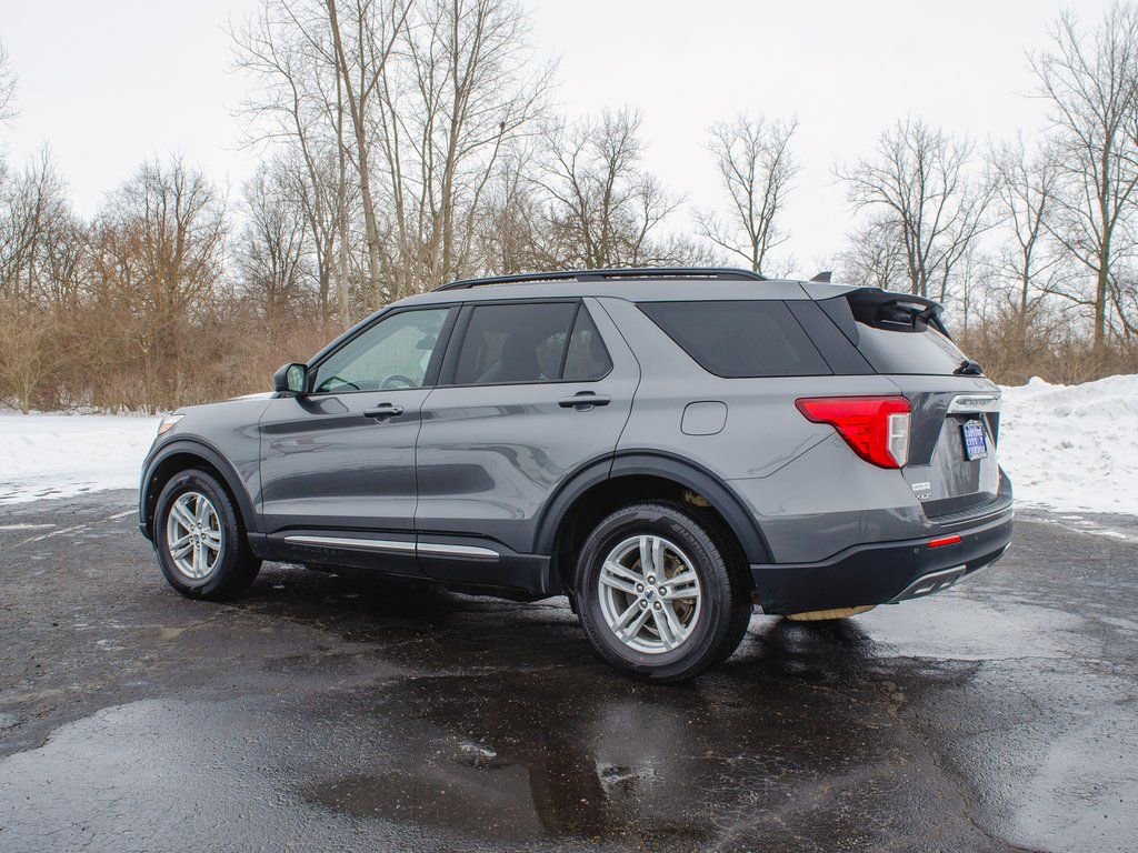Used 2022 Ford Explorer XLT w/ Equipment Group 202A image 8