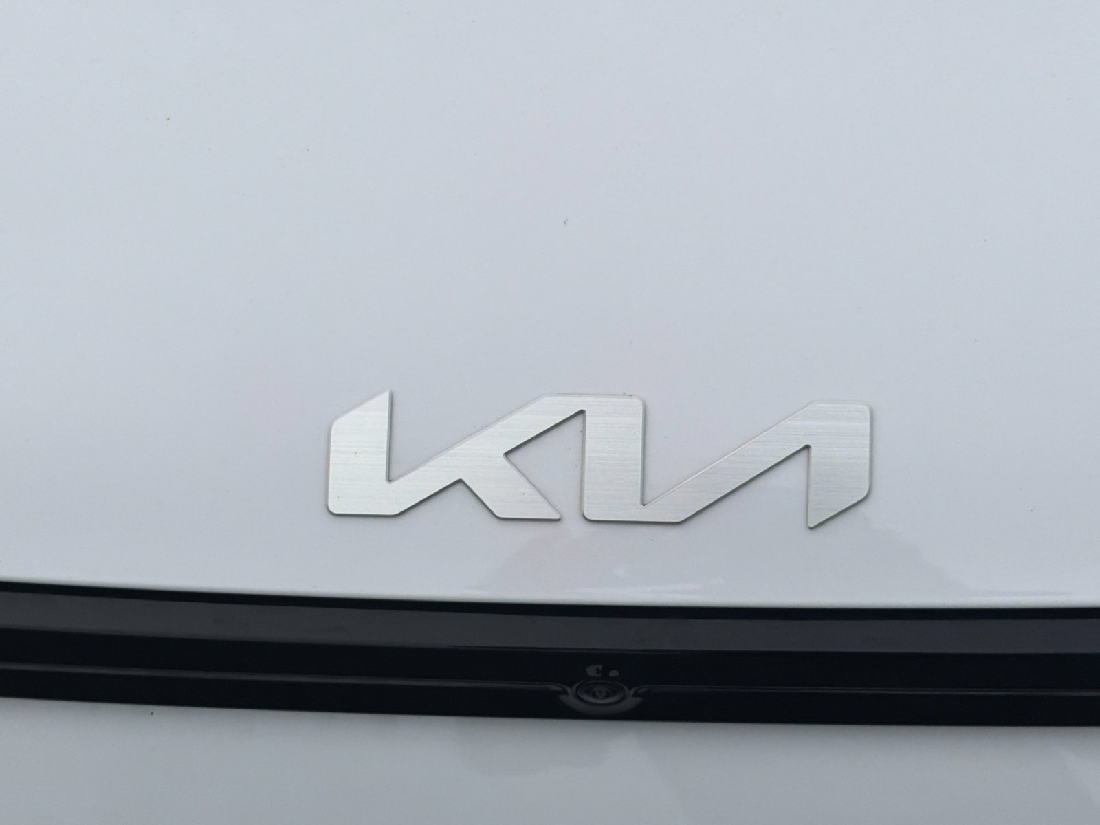 Used 2025 Kia EV6 Wind RWD image 38