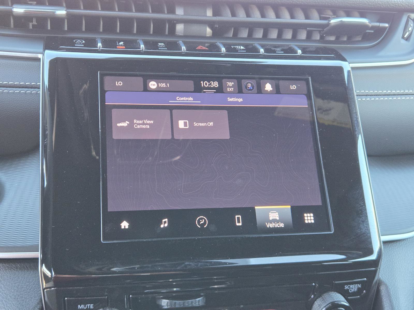 Used 2025 Jeep Grand Cherokee Laredo X image 10