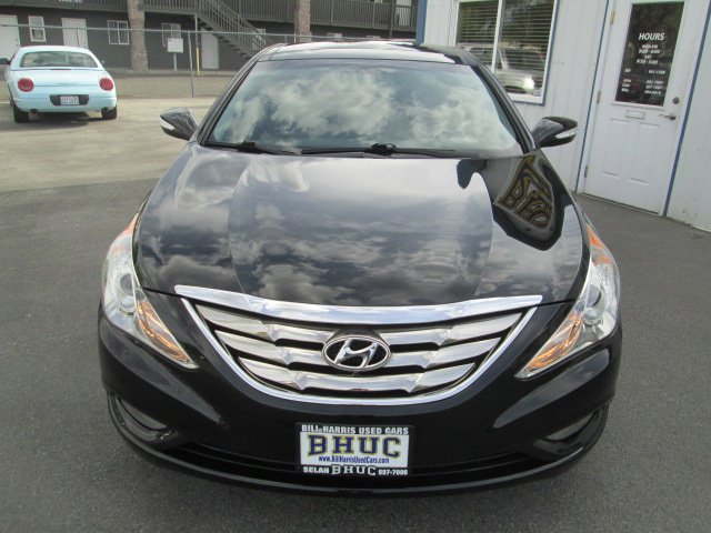Used 2013 Hyundai Sonata Limited w/ Premium Pkg FWD image 2