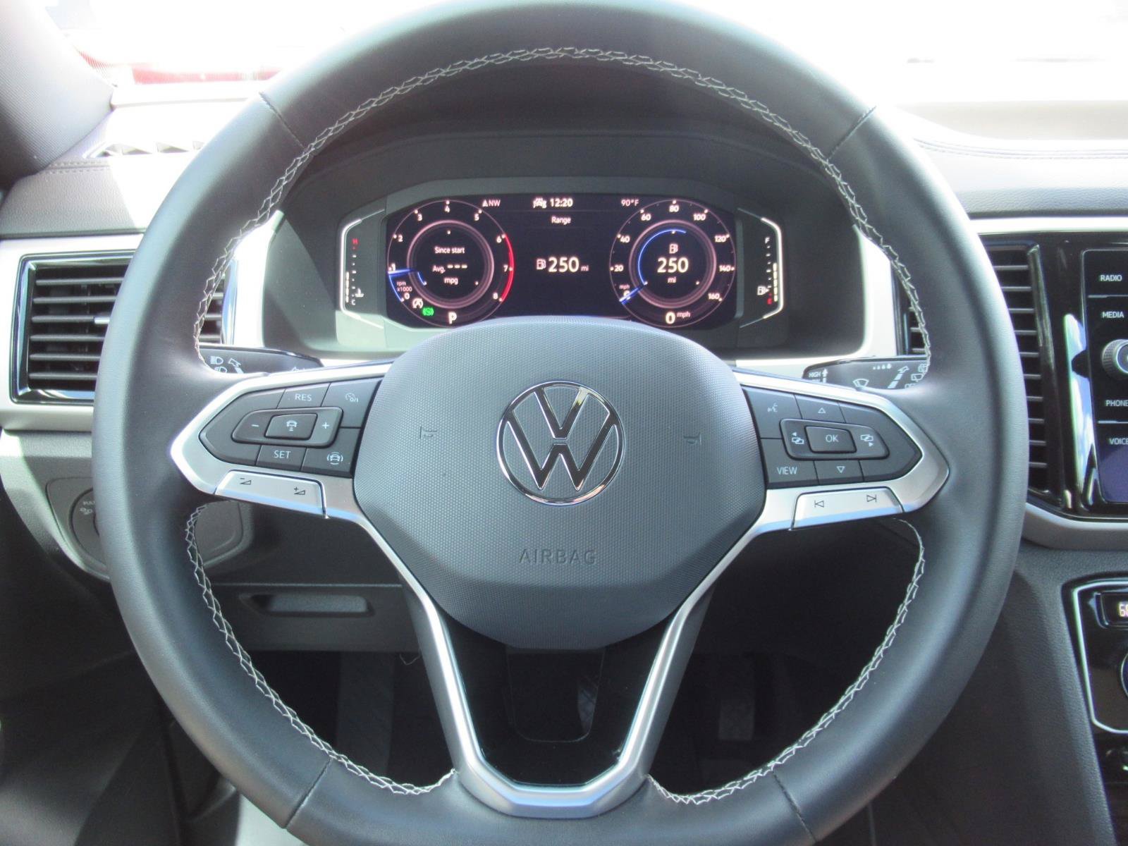Used 2022 Volkswagen Atlas Cross Sport SE FWD image 22