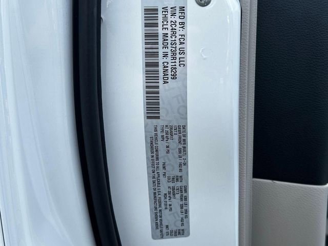 Used 2024 Chrysler Pacifica Limited FWD image 31