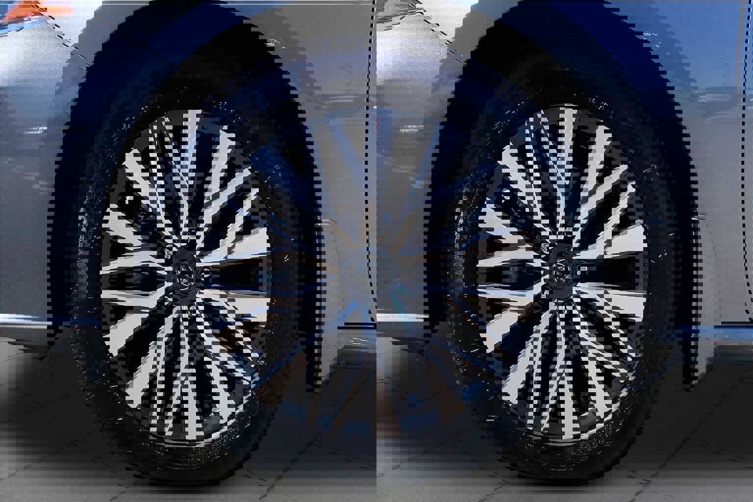 Used 2024 Nissan Altima 2.5 SV w/ SV Premium Package image 11