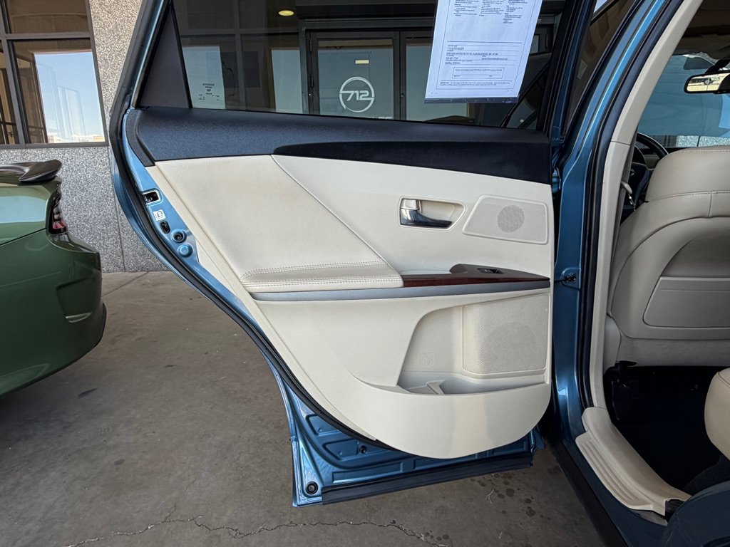 Used 2012 Toyota Venza Limited w/ Tow Pkg AWD/4WD image 26
