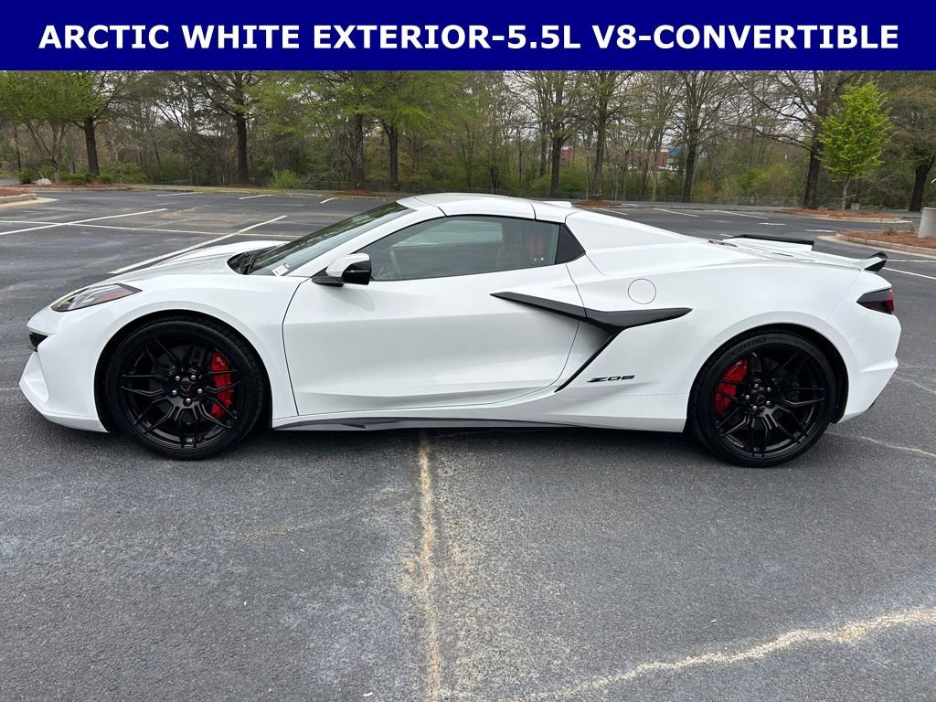 Used 2024 Chevrolet Corvette Z06 RWD image 6