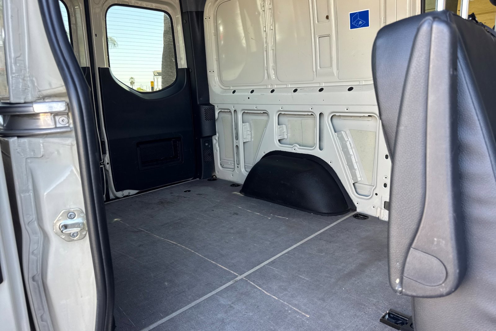 Used 2024 Mercedes-Benz Sprinter 2500 image 16
