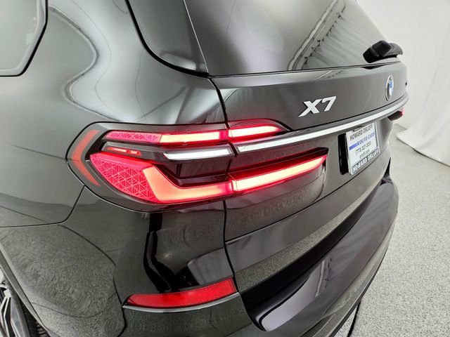 Used 2023 BMW X7 xDrive40i w/ M Sport Package image 31