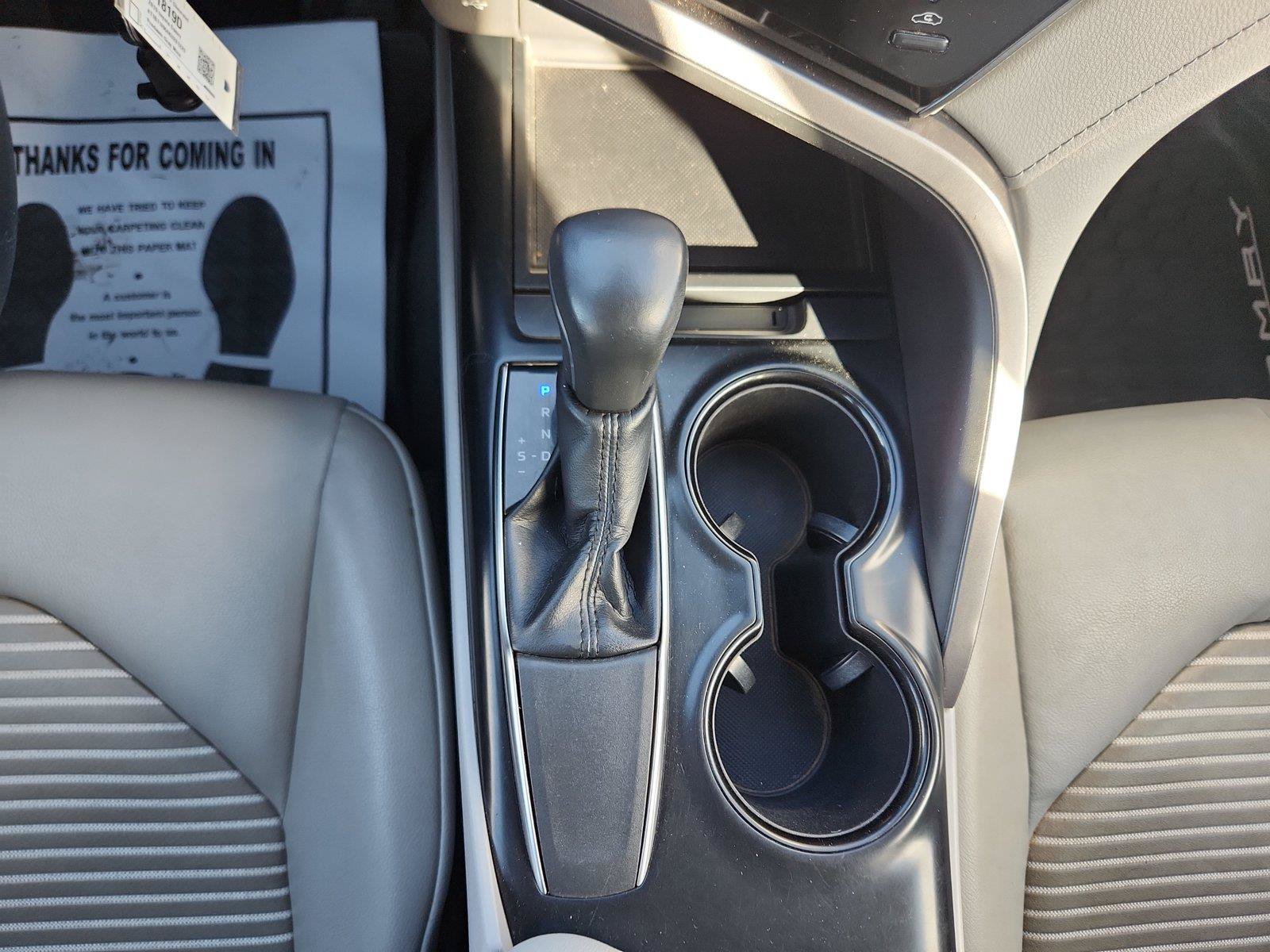 Used 2019 Toyota Camry SE FWD image 24
