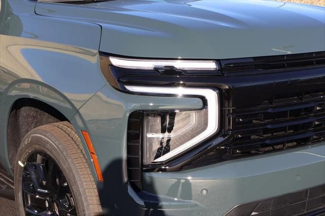 New 2026 Chevrolet Suburban RST image 3