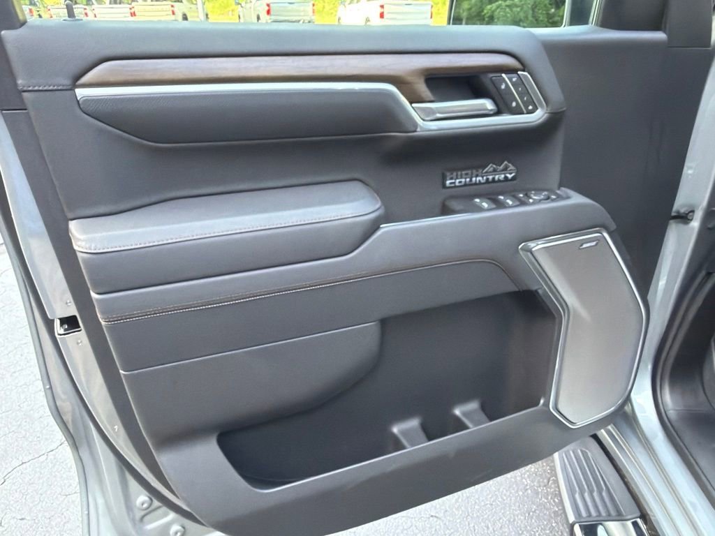 Certified 2026 Chevrolet Silverado 1500 High Country AWD/4WD image 7