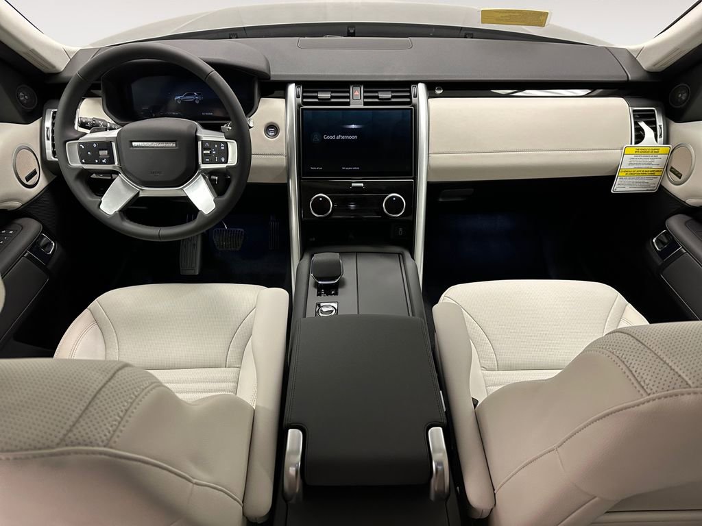 New 2026 Land Rover Discovery S image 10