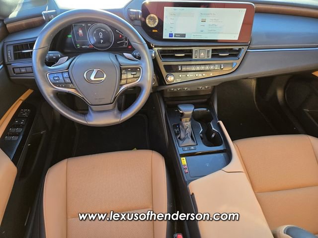 Used 2025 Lexus ES 300h w/ Premium Package image 14
