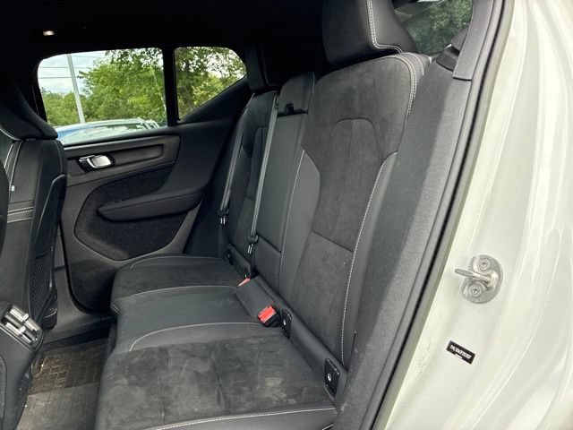 Used 2023 Volvo XC40 B5 Plus w/ Protection Package Premier AWD/4WD image 14