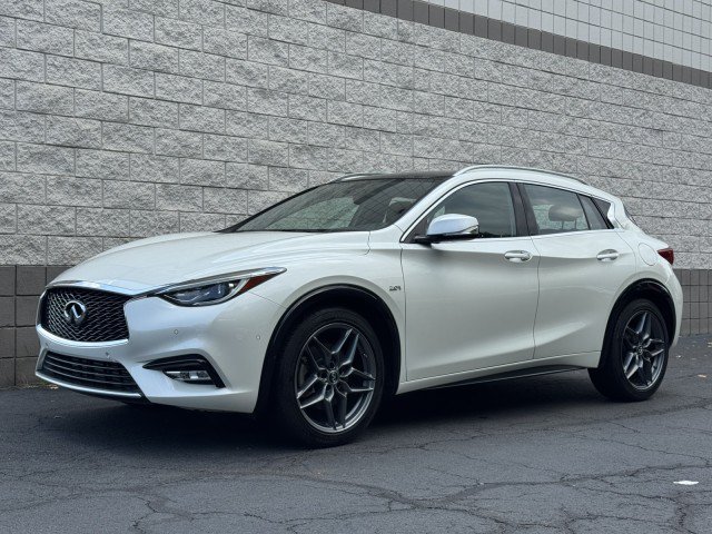 Used 2018 INFINITI QX30 Premium w/ Navigation Package FWD image 12