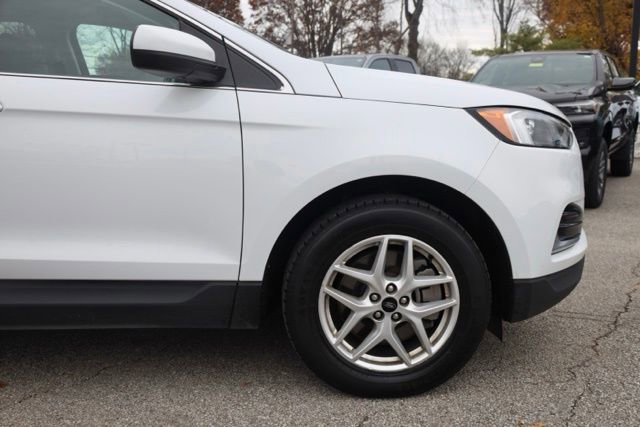 Used 2023 Ford Edge SEL image 9