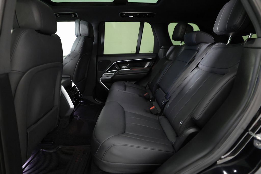 Used 2023 Land Rover Range Rover SE image 13