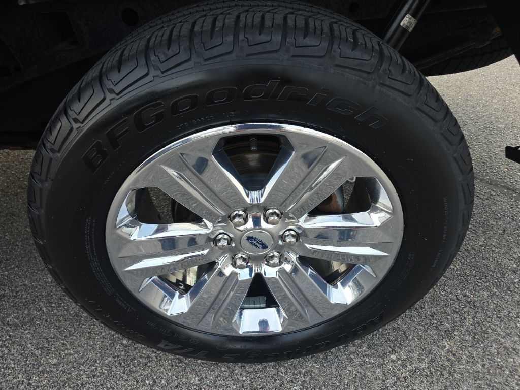 Used 2019 Ford F150 XLT w/ Equipment Group 302A Luxury AWD/4WD image 8
