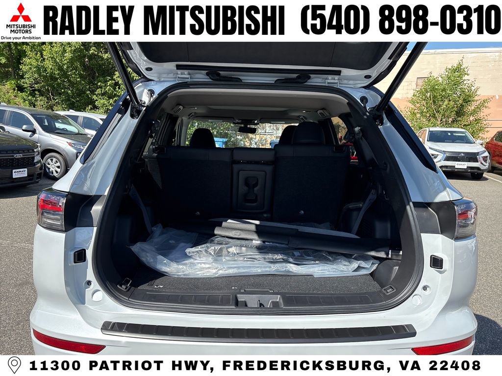 New 2026 Mitsubishi Outlander Trail Edition AWD/4WD image 15