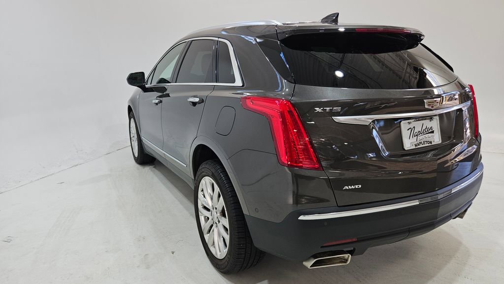 Used 2019 Cadillac XT5 Premium Luxury w/ Driver Assist Package image 9