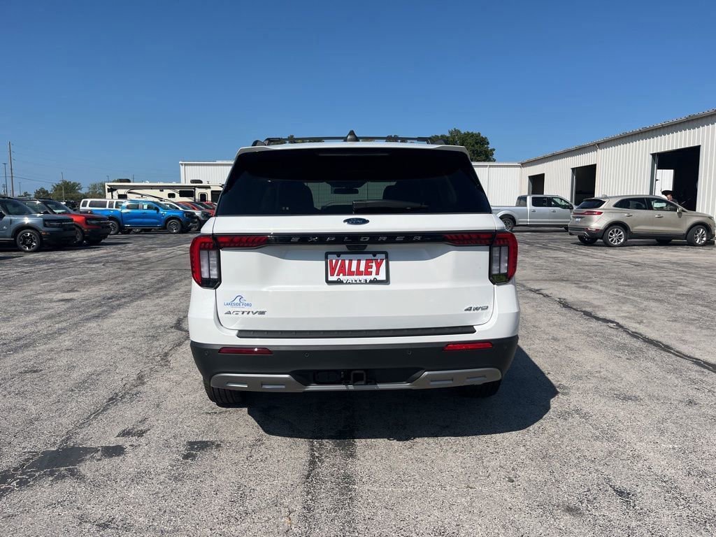 New 2025 Ford Explorer Active w/ Active Comfort Package image 4