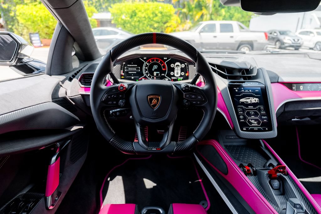 Used 2025 Lamborghini Revuelto AWD/4WD image 58